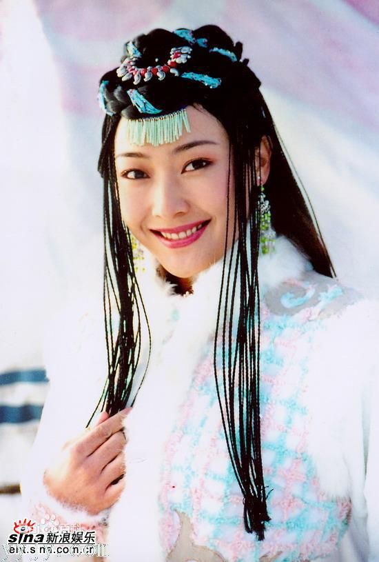 Phận đời buồn của người đẹp Hồng Kông từng bị ép quy tắc ngầm với sếp, giờ đây bán quần áo mưu sinh