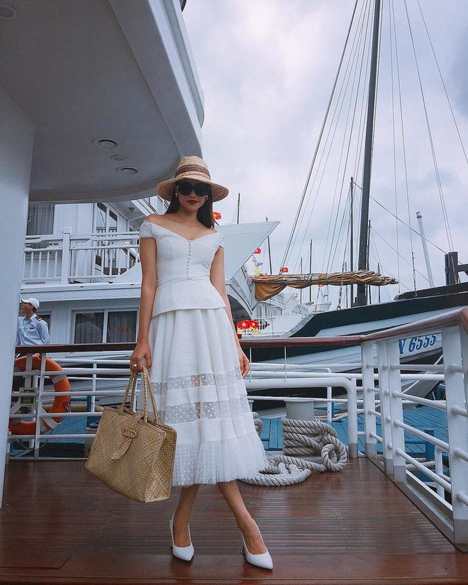 Học sao Việt cách chọn và kết hợp mũ cói sao cho thật duyên dáng khi diện cùng trang phục hè