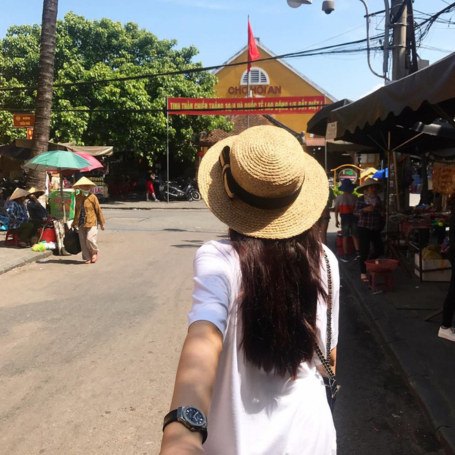 Học sao Việt cách chọn và kết hợp mũ cói sao cho thật duyên dáng khi diện cùng trang phục hè Học sao Việt cách chọn và kết hợp mũ cói sao cho thật duyên dáng khi diện cùng trang phục hè
