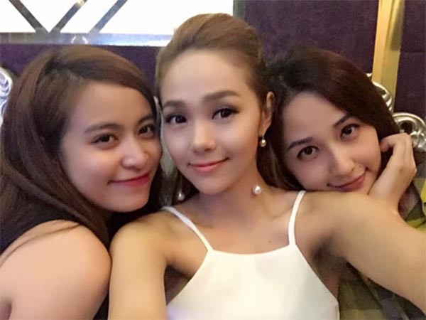 Những hội bạn thân toàn mỹ nhân nổi tiếng của showbiz Việt: Đứng một mình đã nổi bật, đi cạnh nhau càng khiến công chúng xuýt xoa Những hội bạn thân toàn mỹ nhân nổi tiếng của showbiz Việt: Đứng một mình đã nổi bật, đi cạnh nhau càng khiến công chúng xuýt xoa