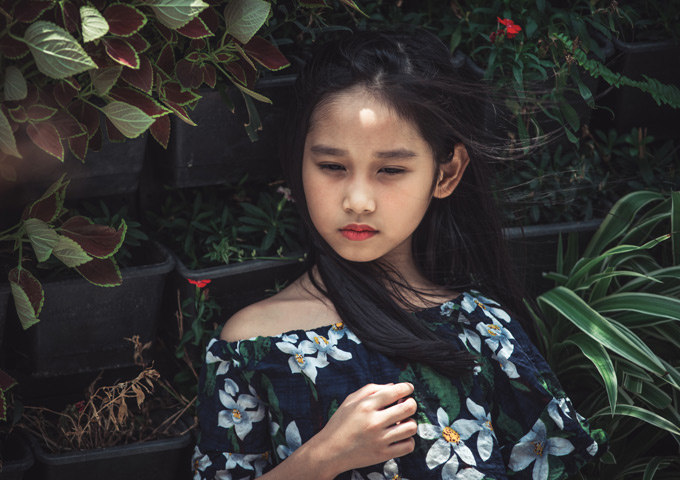 Con gái 7 tuổi của Minh Tiệp có khiếu làm mẫu từ bé