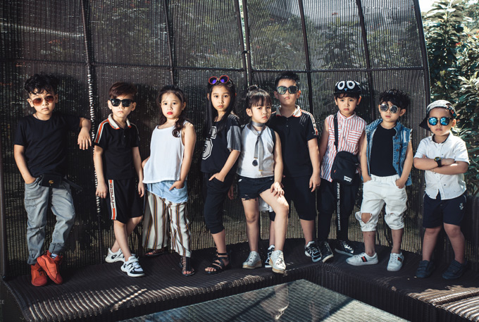 Con gái 7 tuổi của Minh Tiệp có khiếu làm mẫu từ bé