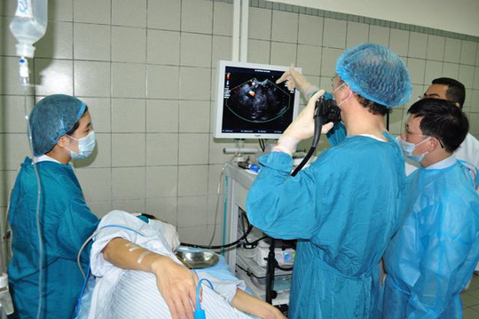 Nam thanh niên mang khối u gan khủng hiếm gặp trên thế giới