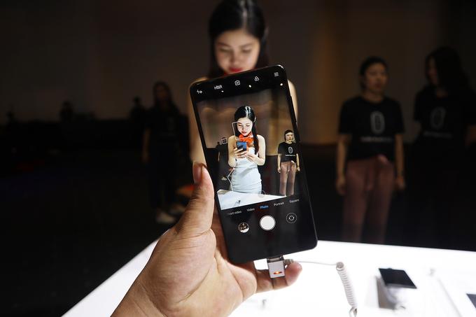 Smartphone cao cấp nhất của Xiaomi về Việt Nam, giá 13 triệu đồng