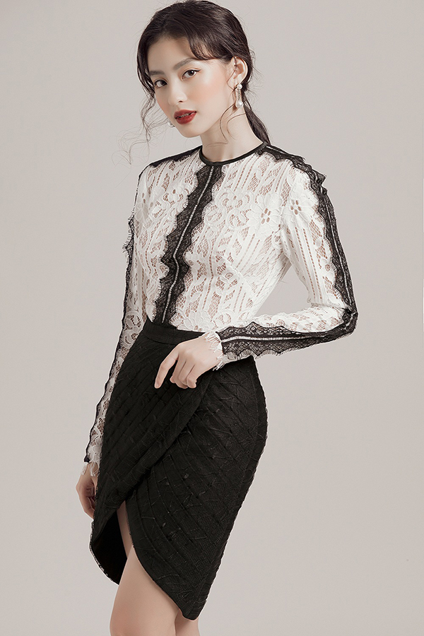 Biến tấu trên trang phục trắng đen mùa hè