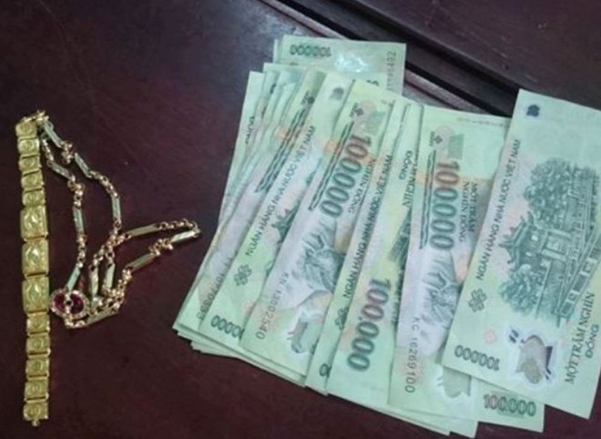 Thiếu niên gây hàng loạt vụ trộm rồi lấy tiền đi… mua dâm