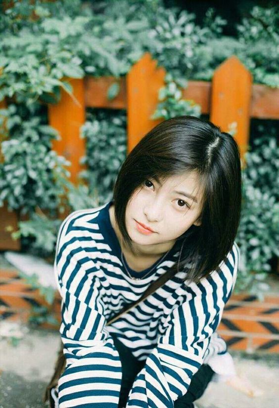 Khóc lóc đau khổ xưa rồi, cô bạn này chia tay xong còn học giỏi hơn, thậm chí nhận học bổng