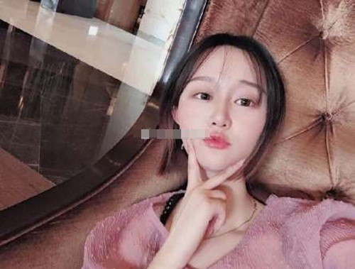 Mua iPhone X tặng hot girl lần đầu gặp mặt, chàng trai ngã ngửa trước nhan sắc thật của người thương Mua iPhone X tặng hot girl lần đầu gặp mặt, chàng trai ngã ngửa trước nhan sắc thật của người thương