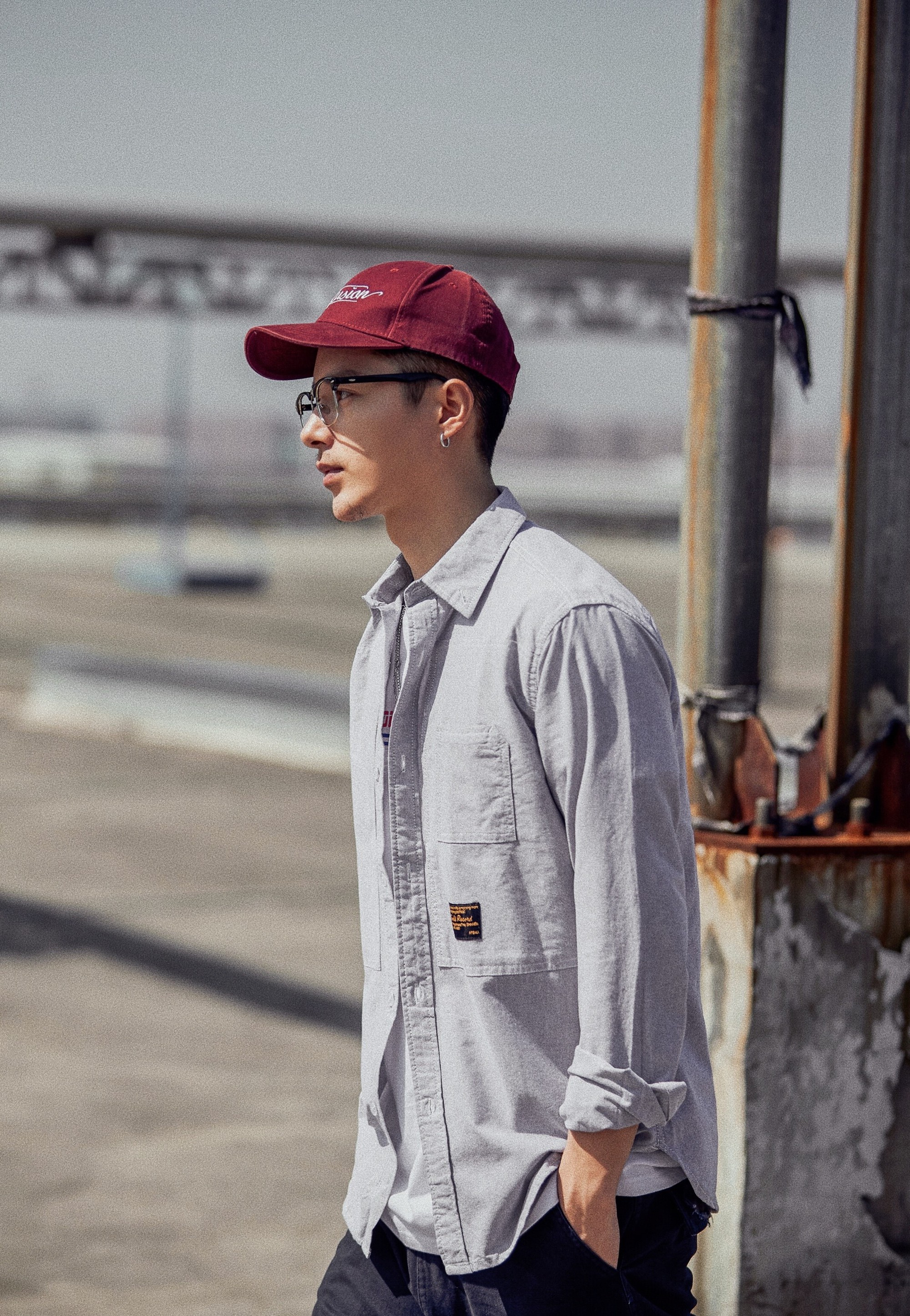 Chàng người mẫu xứ Trung chứng minh con trai cứ để râu là nam tính và cool ngầu hết phần người khác