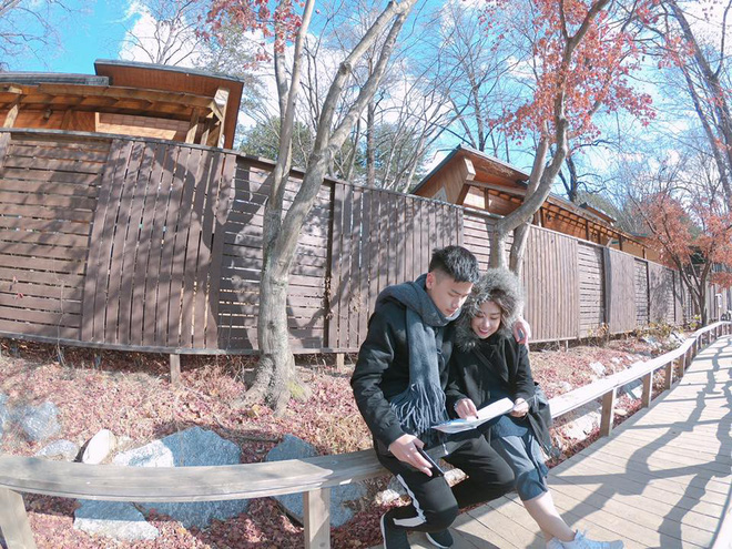 Gia đình trẻ Trang Lou - Tùng Sơn tung clip kỷ niệm 7 năm yêu, 2 năm cưới giản dị mà viên mãn