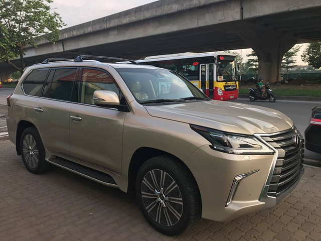 Sốc với giá bán chuyên cơ mặt đất Lexus LX570 2018 nhập Mỹ tại Hà Nội Sốc với giá bán chuyên cơ mặt đất Lexus LX570 2018 nhập Mỹ tại Hà Nội