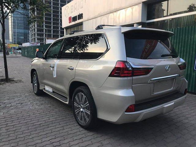 Sốc với giá bán chuyên cơ mặt đất Lexus LX570 2018 nhập Mỹ tại Hà Nội Sốc với giá bán chuyên cơ mặt đất Lexus LX570 2018 nhập Mỹ tại Hà Nội
