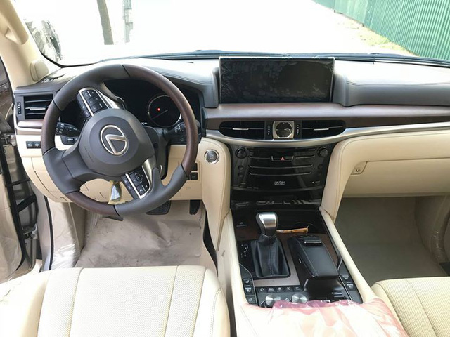 Sốc với giá bán chuyên cơ mặt đất Lexus LX570 2018 nhập Mỹ tại Hà Nội Sốc với giá bán chuyên cơ mặt đất Lexus LX570 2018 nhập Mỹ tại Hà Nội