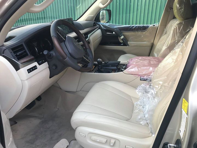 Sốc với giá bán chuyên cơ mặt đất Lexus LX570 2018 nhập Mỹ tại Hà Nội Sốc với giá bán chuyên cơ mặt đất Lexus LX570 2018 nhập Mỹ tại Hà Nội