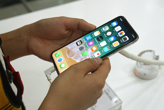 Bom tấn giá trên trời, người dùng VN chuộng smartphone tân trang