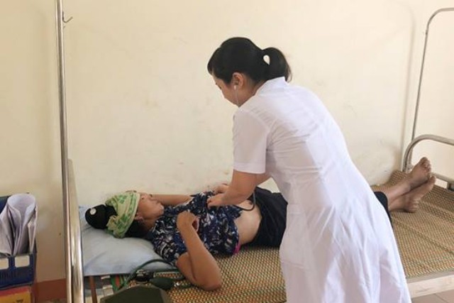 216 người nghi ngộ độc sau khi ăn cỗ cưới ở Sơn La: Cô dâu, chú rể cũng nhập viện