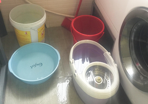 Người dân khu đô thị cao cấp khốn đốn vì thiếu nước sạch