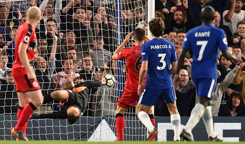 Chelsea bị chia điểm, chờ điều thần kỳ để vào top 4