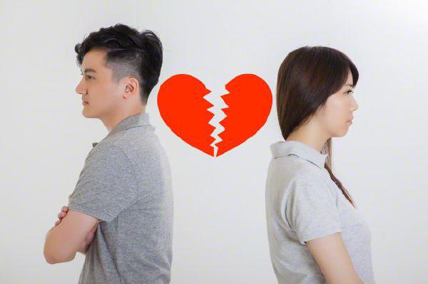 Uất tận cổ vì chồng vô tâm, ngồi xuống mâm cơm món nào ngon là ăn hết sạch