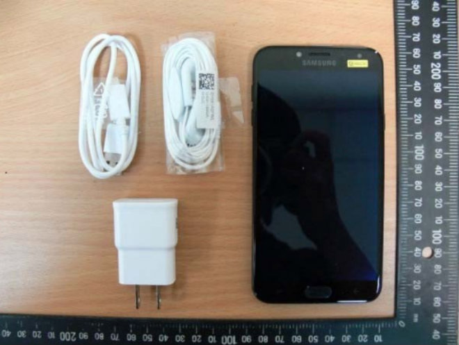 NÓNG: Samsung Galaxy J4 2018 lộ ảnh thực tế, giá rẻ 4,5 triệu đồng