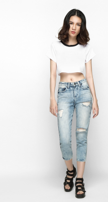 Những gợi ý kết hợp đồ với quần jeans rách cho mùa hè thêm năng động Những gợi ý kết hợp đồ với quần jeans rách cho mùa hè thêm năng động
