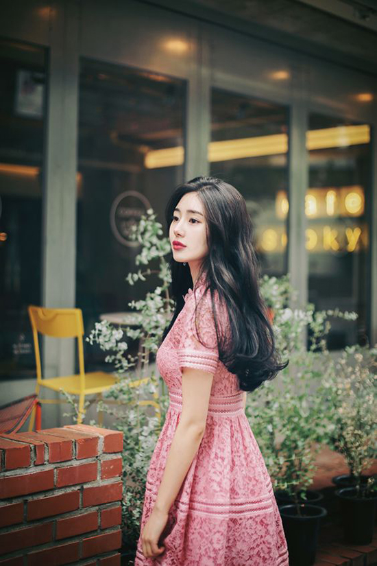 Sắc hồng được tín đồ thời trang ưa chuộng trong mùa hè