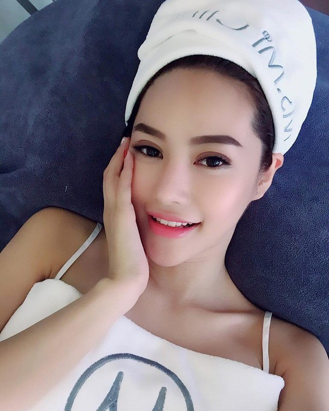 Những người đẹp Vbiz đang mải miết chạy đua với mốt cằm dài nhọn hoắt Những người đẹp Vbiz đang mải miết chạy đua với mốt cằm dài nhọn hoắt