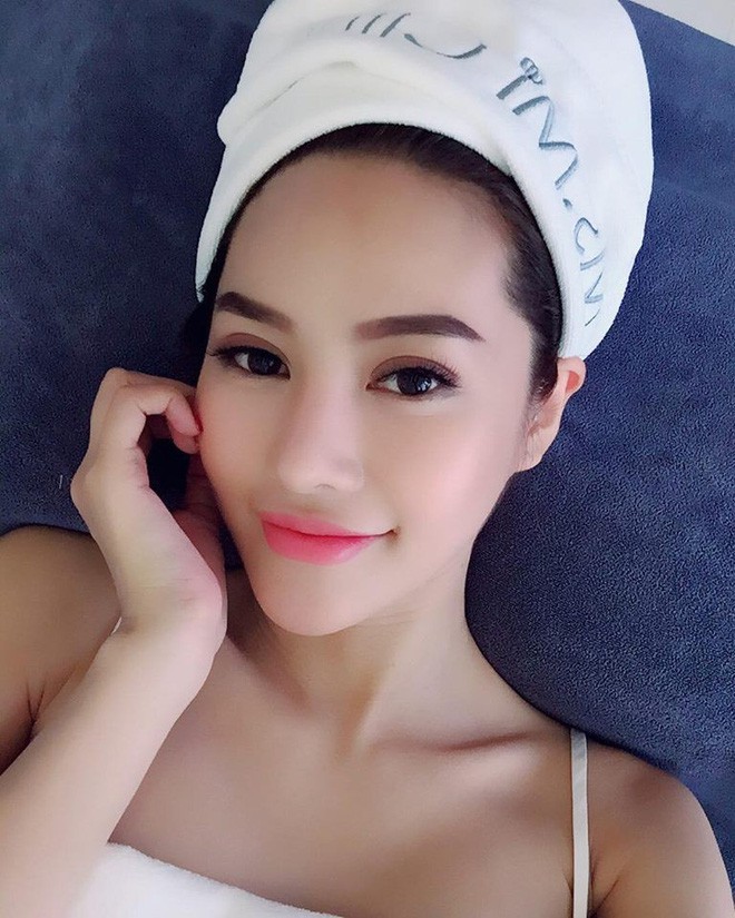 Những người đẹp Vbiz đang mải miết chạy đua với mốt cằm dài nhọn hoắt Những người đẹp Vbiz đang mải miết chạy đua với mốt cằm dài nhọn hoắt