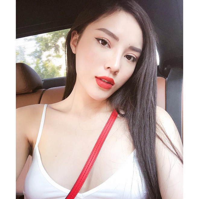 Những người đẹp Vbiz đang mải miết chạy đua với mốt cằm dài nhọn hoắt