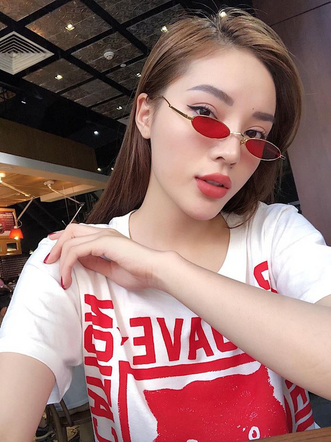 Những người đẹp Vbiz đang mải miết chạy đua với mốt cằm dài nhọn hoắt