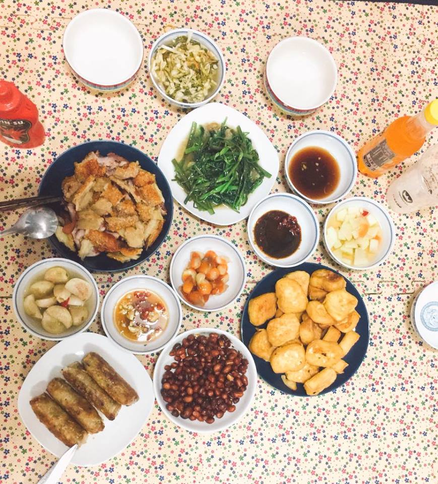 Gái HN khen cơm ông xã nấu, chị em rần rần khoe chồng mình đảm không kém cạnh