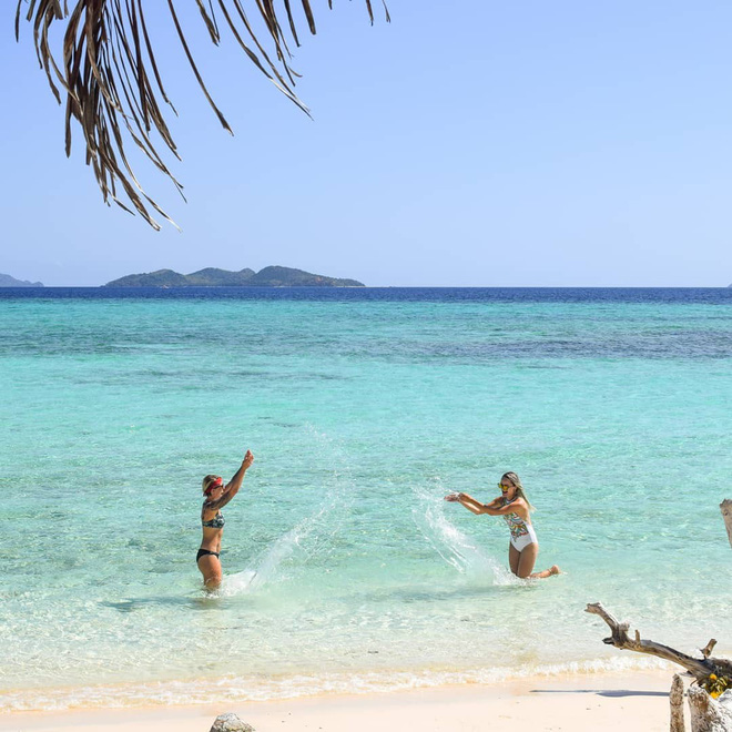 Coron - đảo thiên đường đẹp không thua Maldives của Philippines