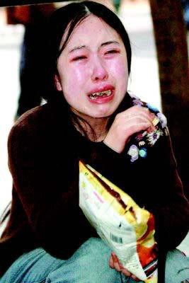 Dành cả thanh xuân theo đuổi Lưu Đức Hoa đến mức gián tiếp giết cha, fan cuồng vẫn không từ bỏ ý nguyện