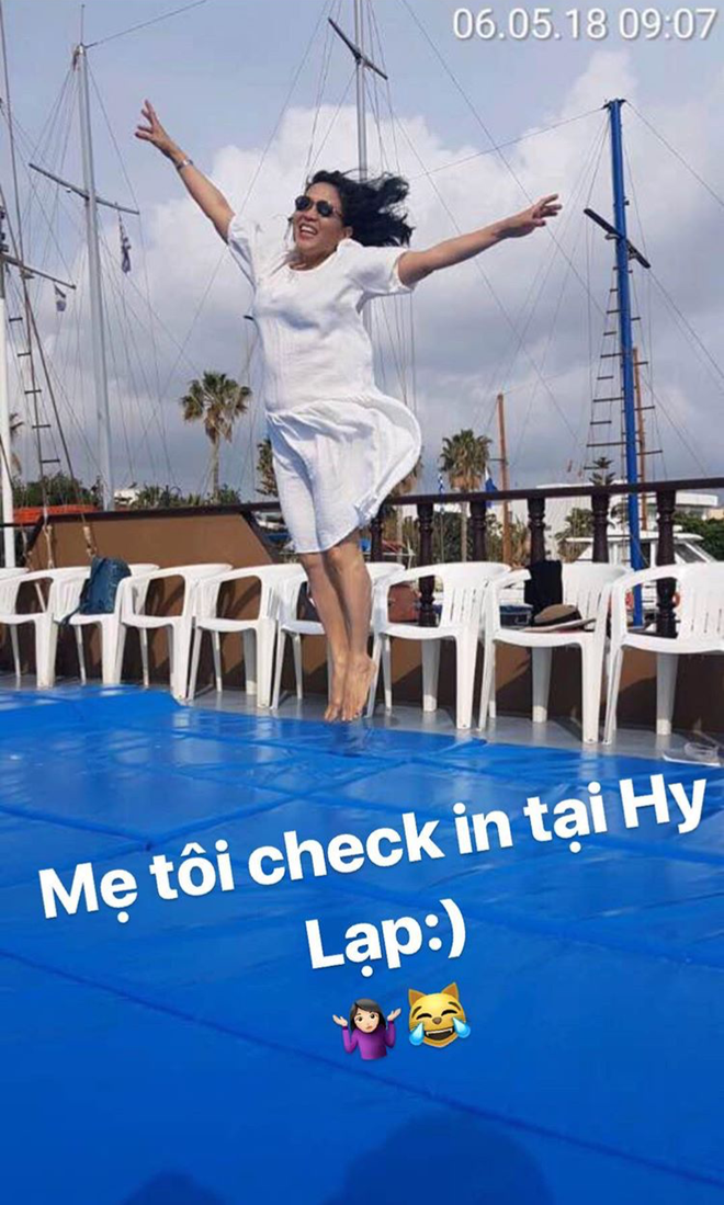 Dễ thương như mẹ Châu Bùi: Đi chơi Hy Lạp vẫn không quên gửi ảnh cho con gái, mỗi tội tấm nào cũng như đang ở... Sầm Sơn Dễ thương như mẹ Châu Bùi: Đi chơi Hy Lạp vẫn không quên gửi ảnh cho con gái, mỗi tội tấm nào cũng như đang ở... Sầm Sơn