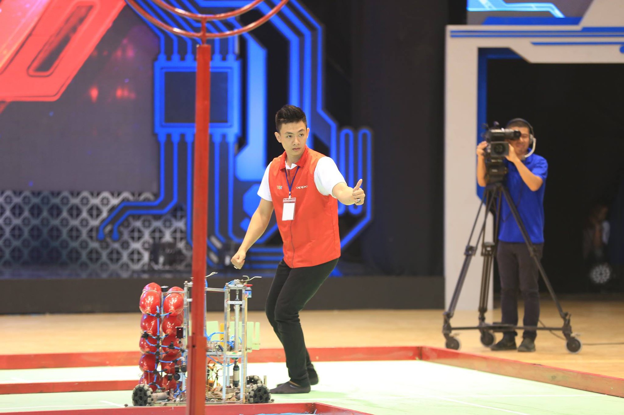 Khai mạc vòng chung kết Robocon 2018: Cả trời ký ức tuổi thơ của thế hệ 8x, 9x bỗng ùa về
