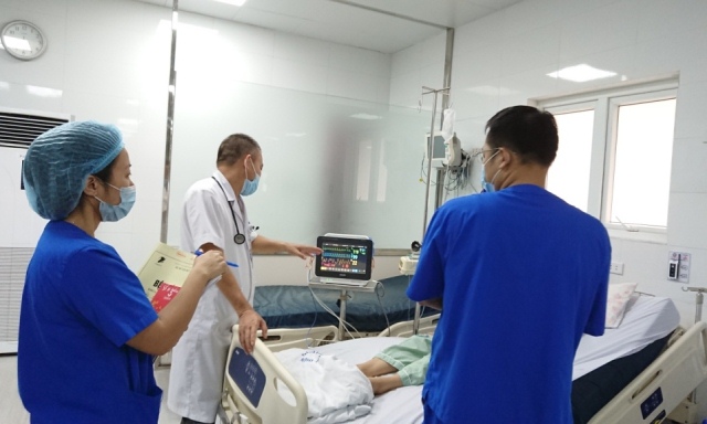 Hà Nội: Tiêm thuốc làm trắng da, một phụ nữ sốc phản vệ suýt chết