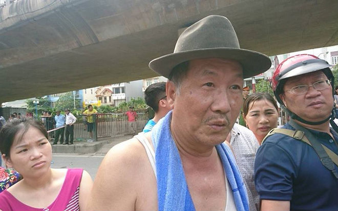 Vụ cháy lớn ở Vĩnh Tuy: Người hàng xóm liều mình bắc thang cứu sống 6 người thoát khỏi căn nhà đang bốc cháy ngùn ngụt