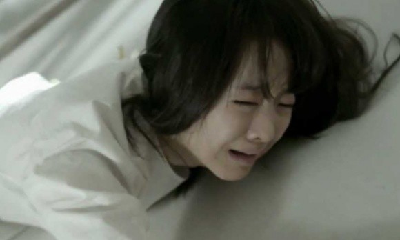 Tôi trở thành con rối trong chính tay mẹ ruột chỉ vì cuộc hôn nhân thất bại của bà