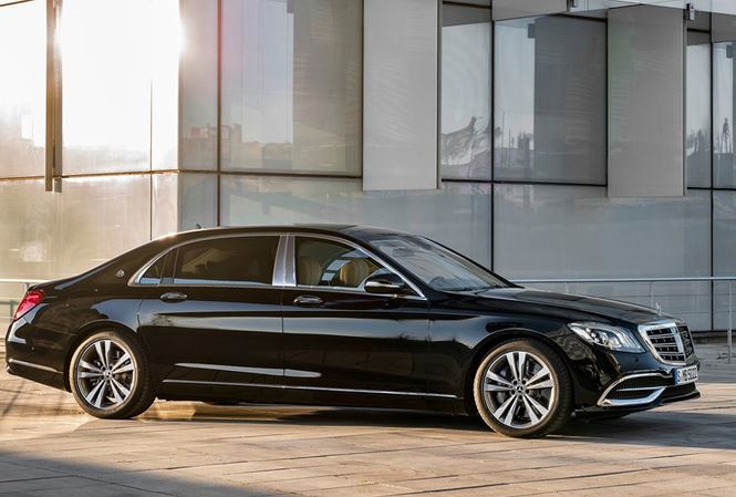 Người Việt chi hàng chục nghìn tỷ đồng để mua xe sang