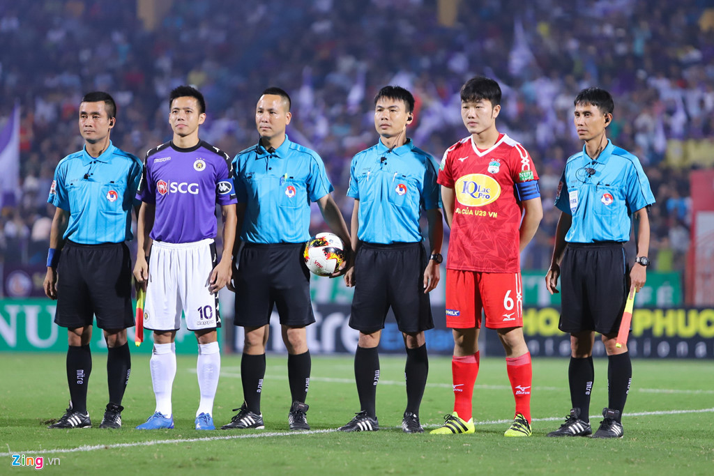 Vì sao bầu Đức, bầu Tú chung tay dẹp loạn ban trọng tài?