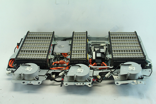 Vì sao pin ôtô hybrid có giá hơn 300 triệu tại Việt Nam?