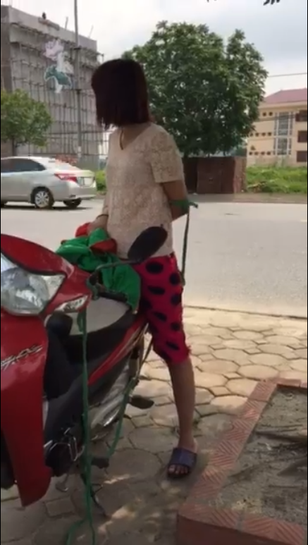 Hậu duệ hot girl Bella đã xuất hiện: Quỵt 250 nghìn tiền xe ôm và bùng luôn cả triệu tiền nối tóc, gội đầu