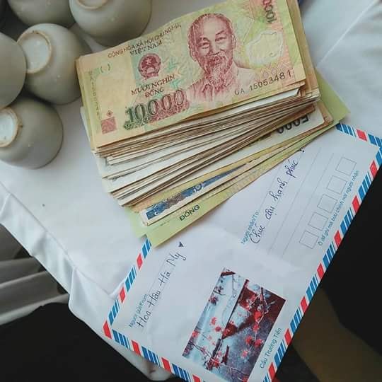 Có những người dành cả tuổi thanh xuân để đi ăn cưới và nghĩ trò troll cô dâu chú rể