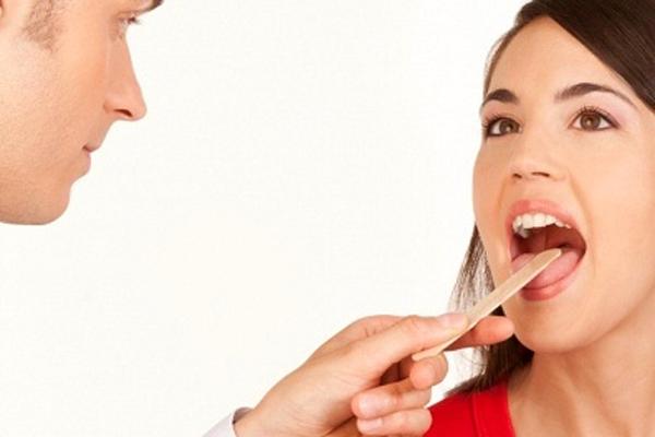 Cảnh giác với bệnh lý viêm họng, viêm thanh quản Cảnh giác với bệnh lý viêm họng, viêm thanh quản