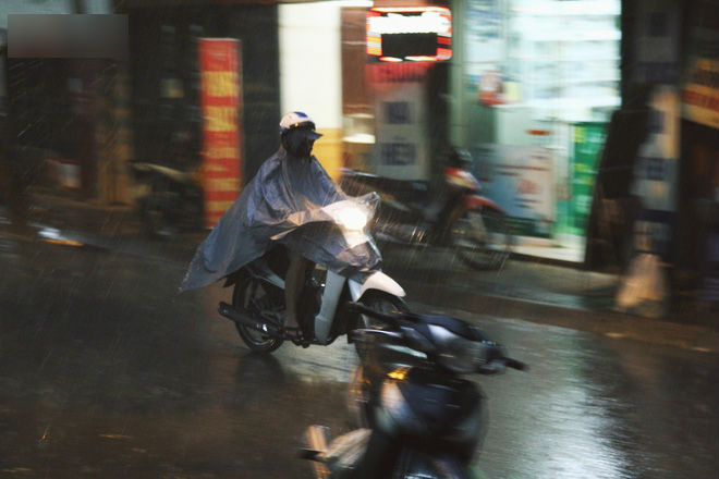 Sau bao ngày nắng nóng đổ lửa, Hà Nội đã có mưa trên diện rộng Sau bao ngày nắng nóng đổ lửa, Hà Nội đã có mưa trên diện rộng