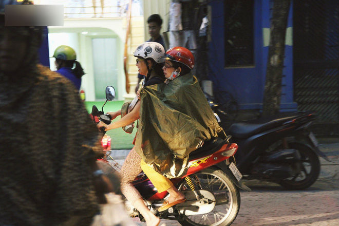 Sau bao ngày nắng nóng đổ lửa, Hà Nội đã có mưa trên diện rộng Sau bao ngày nắng nóng đổ lửa, Hà Nội đã có mưa trên diện rộng