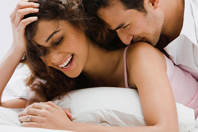 Chồng đưa tôi lá đơn ly hôn, bảo tôi đọc kỹ lý do, tôi không ngờ nguyên nhân đổ vỡ lại xuất phát từ chuyện tế nhị này