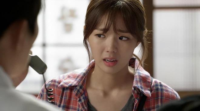 Mất hết họ hàng, bè bạn vì cô vợ quá sạch, nhìn đâu cũng thấy vi trùng