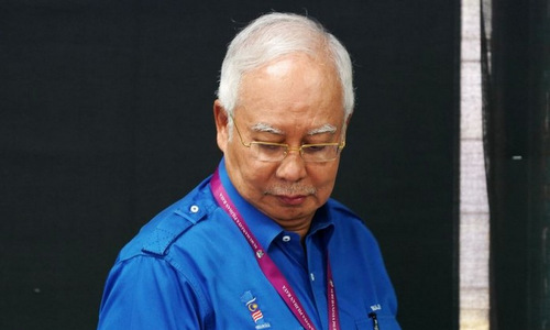 Cảnh sát đột kích nhà người thân cựu thủ tướng Malaysia