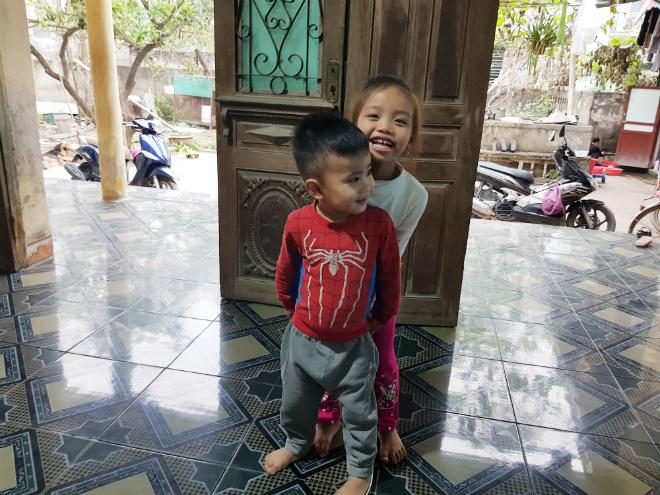 Người chồng có vợ vừa qua đời trong vụ nổ Văn Phú: Tôi sợ thằng út mắc chứng tự kỉ...